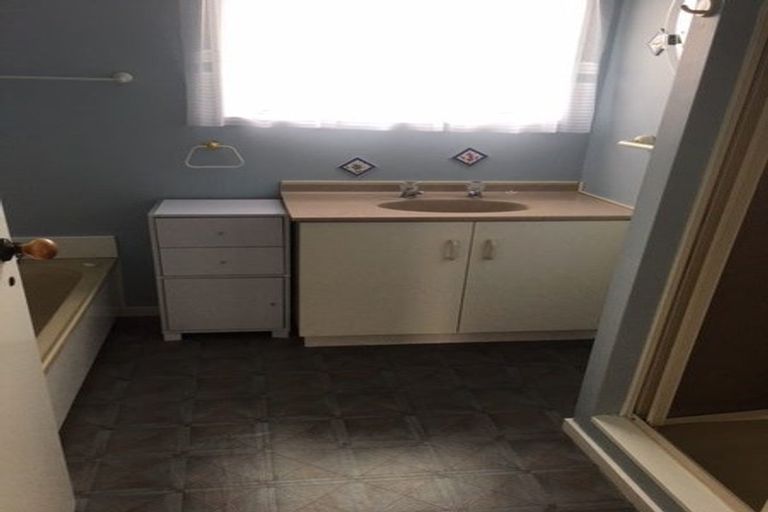 Photo of property in 6 Tupelo Street, Pukete, Hamilton, 3200