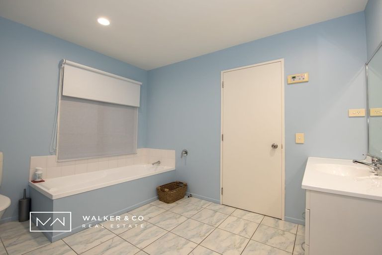 Photo of property in 8 Tuhua Lane, Brown Owl, Upper Hutt, 5018