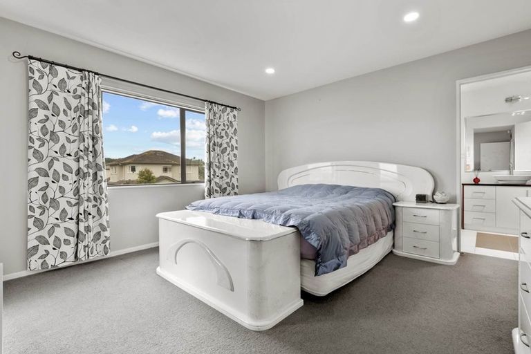Photo of property in 28 Malahide Drive, Flat Bush, Auckland, 2019