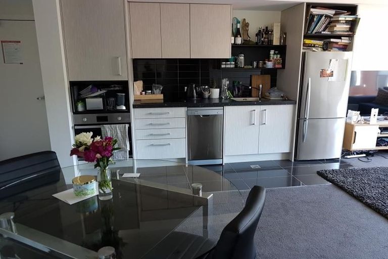 Photo of property in Nouvo Apartments, 3j/21 Rugby Street, Mount Cook, Wellington, 6021