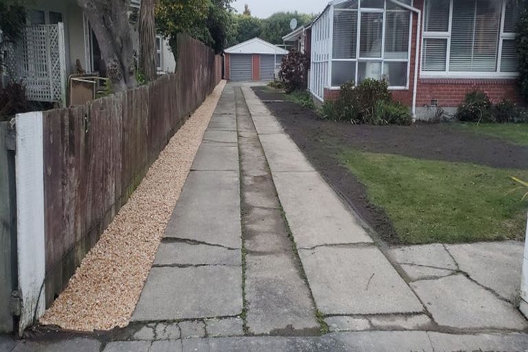 Photo of property in 2/82 Grahams Road, Burnside, Christchurch, 8041