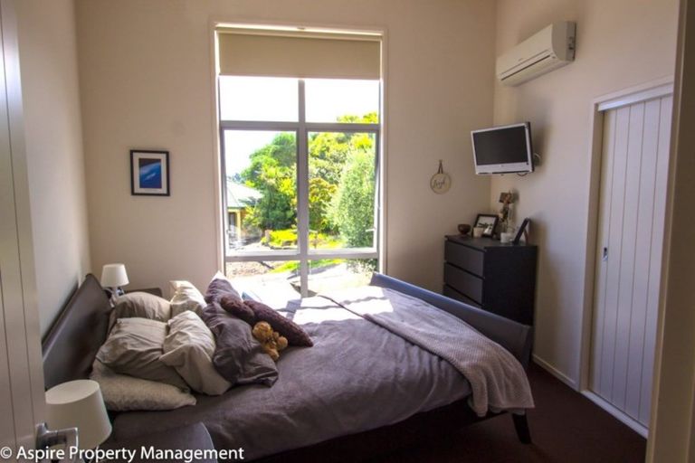 Photo of property in 92 Pemberton Avenue, Bayview, Auckland, 0629