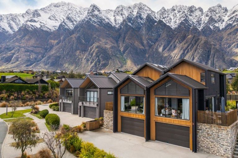 Photo of property in 3a Rannoch Drive, Jacks Point, Queenstown, 9371