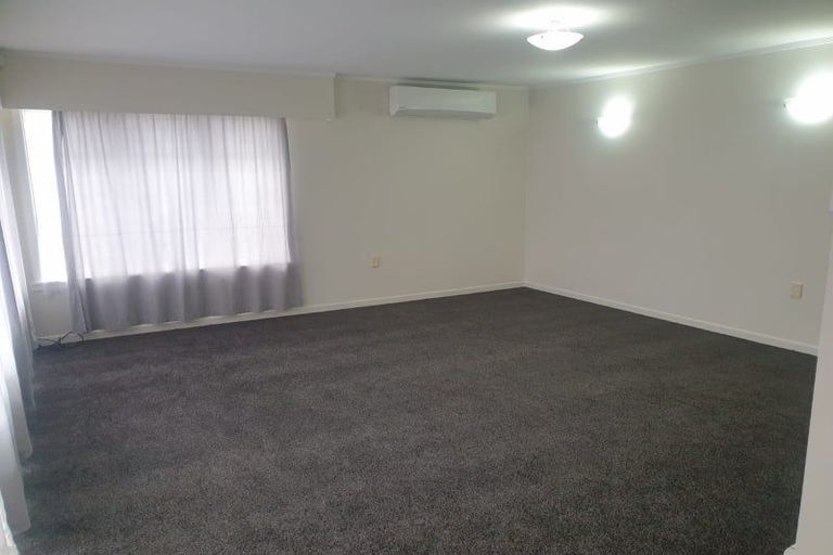 Photo of property in 1/31 Solveig Place, Randwick Park, Auckland, 2105