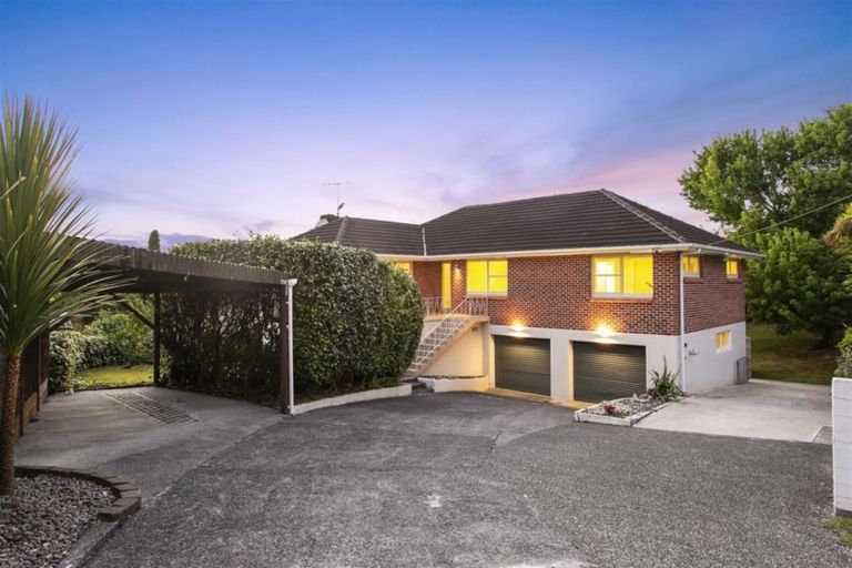 Photo of property in 14 Fowey Avenue, Te Atatu South, Auckland, 0610