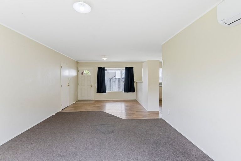 Photo of property in 2/44 Wai Iti Place, Clendon Park, Auckland, 2103
