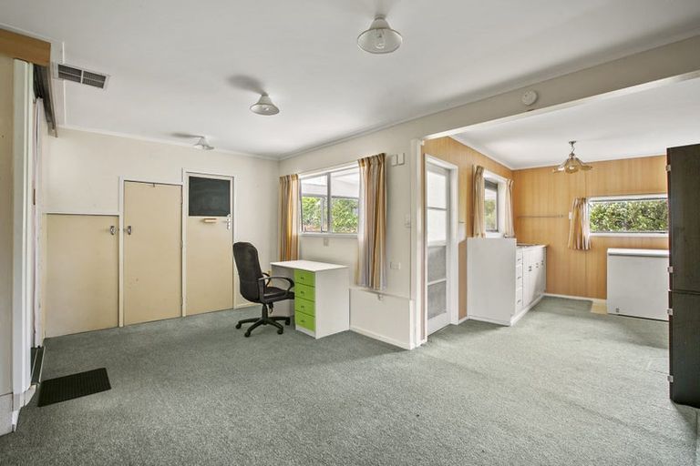 Photo of property in 24 Nevada Drive, Merrilands, New Plymouth, 4312