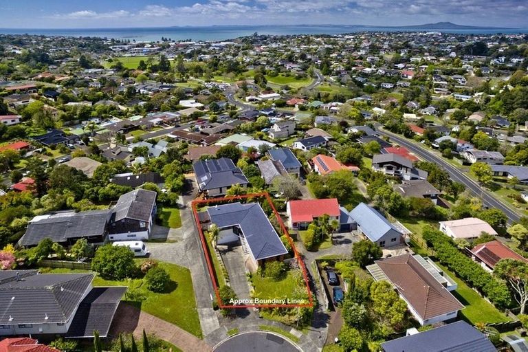 Photo of property in 33 Montclair Rise, Browns Bay, Auckland, 0630