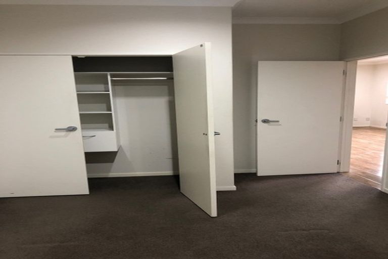 Photo of property in 402 Ormiston Road, Flat Bush, Auckland, 2019