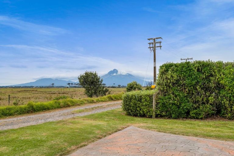 Photo of property in 204a Tai Road, Opunake, 4681