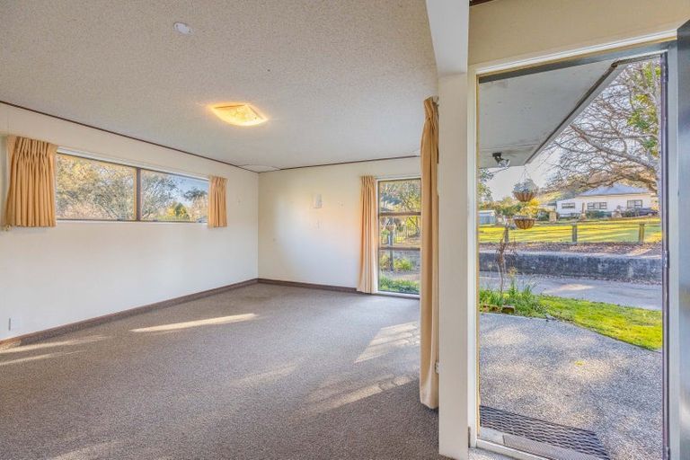 Photo of property in 13b Church Street, Waipawa, 4210