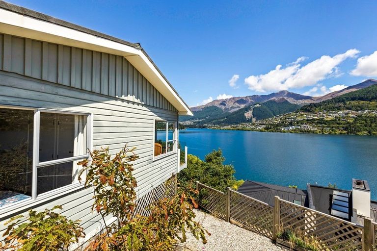 Photo of property in 463 Peninsula Road, Kelvin Heights, Queenstown, 9300