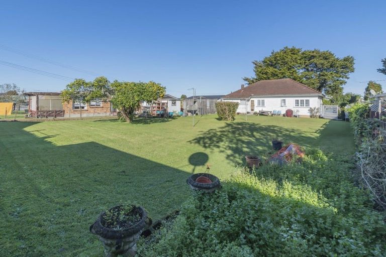 Photo of property in 56 Great South Road, Papakura, 2110