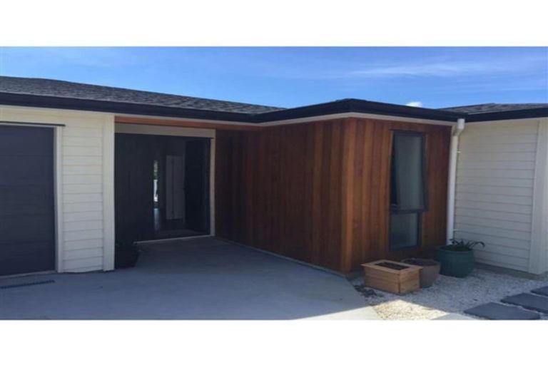 Photo of property in 2 Resolution Drive, Gulf Harbour, Whangaparaoa, 0930