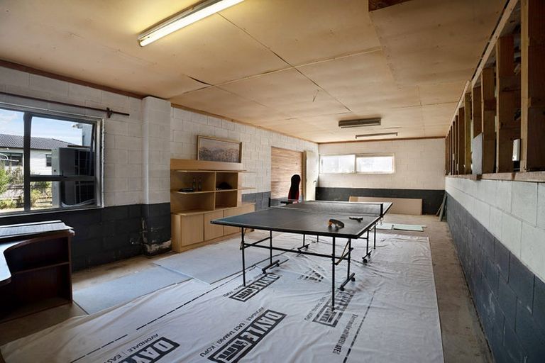 Photo of property in 2/20 Humphrey Kemp Avenue, Henderson, Auckland, 0612