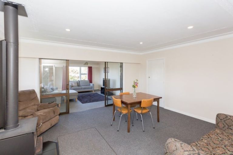 Photo of property in 1 Chilton Drive, Mairehau, Christchurch, 8052