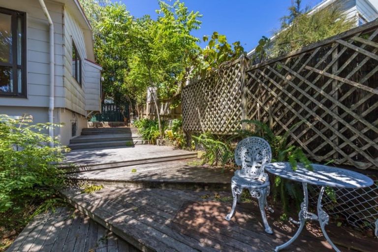 Photo of property in 24a Otanerua Road, Hatfields Beach, Orewa, 0931