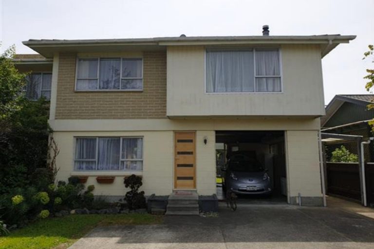 Photo of property in 2/8 Rosebank Terrace, Stoke, Nelson, 7011