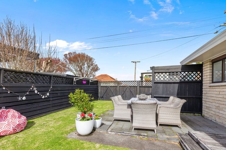 Photo of property in 1 Karaka Road, Otumoetai, Tauranga, 3110