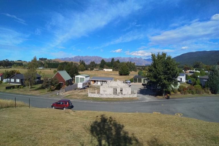 Photo of property in 19 Muriwai Drive, Manapouri, 9679