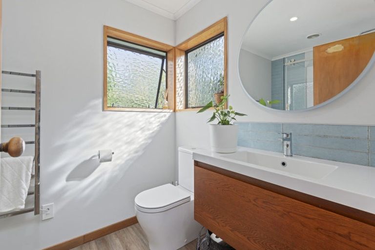 Photo of property in 61 Turitea Road, Fitzherbert, Palmerston North, 4472