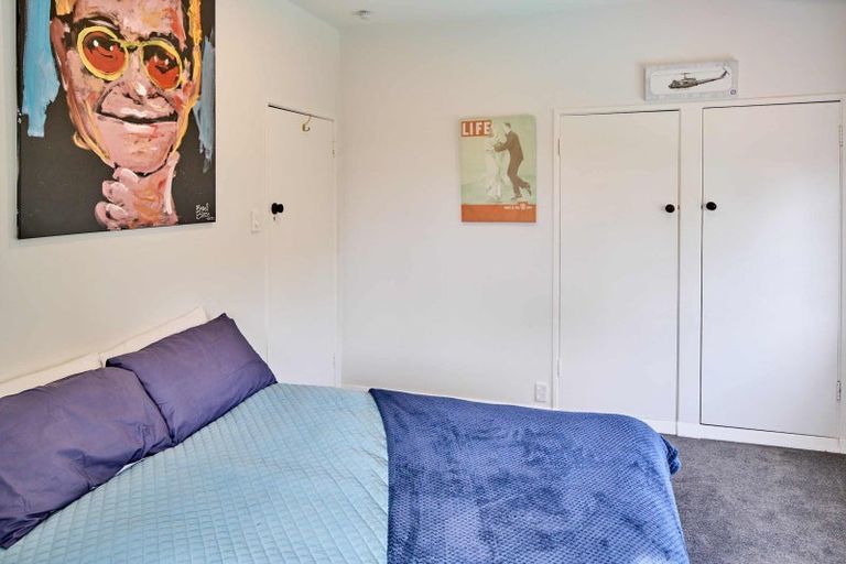 Photo of property in 10 Walter Road, Lowry Bay, Lower Hutt, 5013