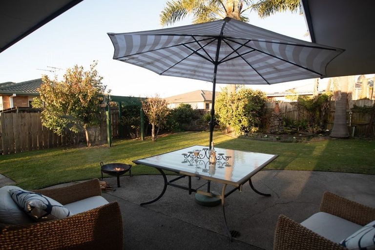 Photo of property in 37 Luculia Drive, Mount Maunganui, 3116