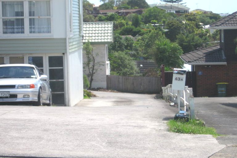 Photo of property in 2/43 Raleigh Road, Northcote, Auckland, 0627