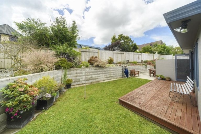 Photo of property in 11 Ruapehu Drive, Fitzherbert, Palmerston North, 4410