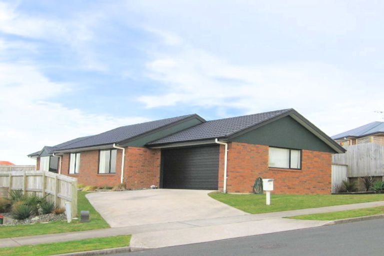 Photo of property in 11 Dorchester Place, Nawton, Hamilton, 3200