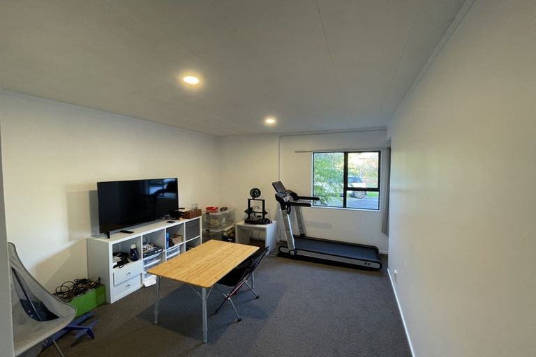 Photo of property in 4/205 Lake Road, Belmont, Auckland, 0622