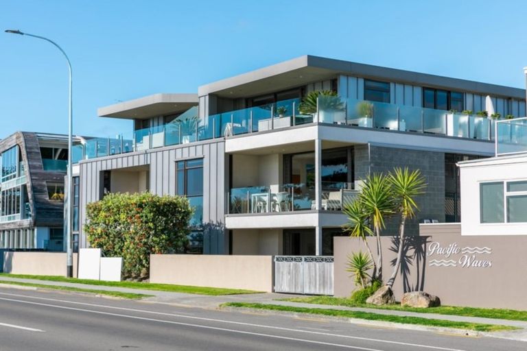 Photo of property in Vivaldi Apartments, 7/48 Marine Parade, Mount Maunganui, 3116