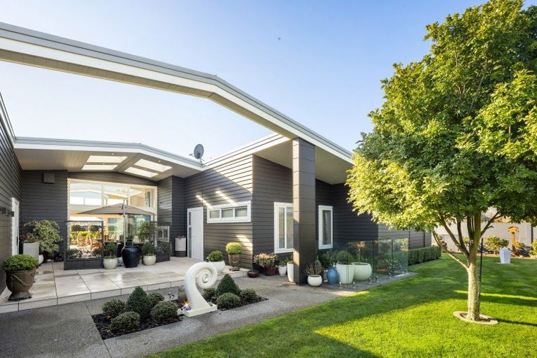 Photo of property in 1 Baxter Michael Crescent, Cambridge, 3434