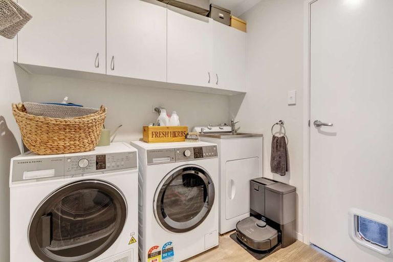 Photo of property in 2 Raiha Street, Papamoa Beach, Papamoa, 3118