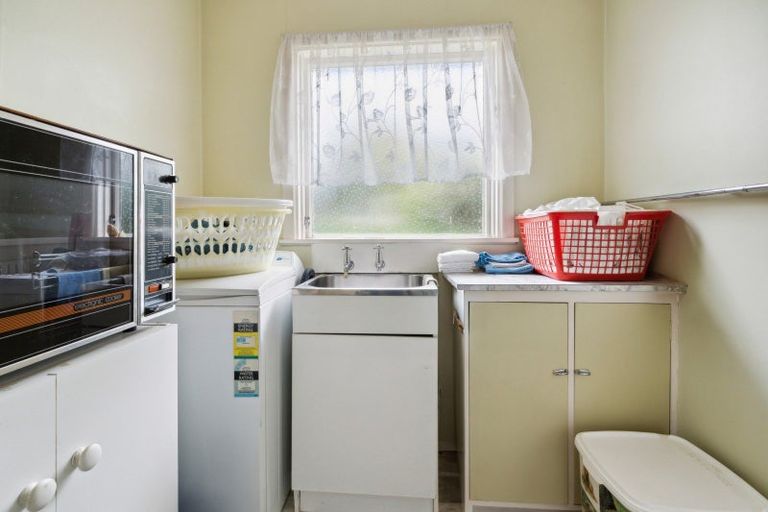 Photo of property in 12 Linley Place, Levin, 5510