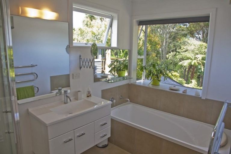 Photo of property in 7 Brussells Place, Birkenhead, Auckland, 0626