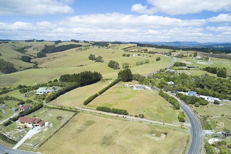 Photo of property in 64 Cable Bay Block Road, Cable Bay, 0420