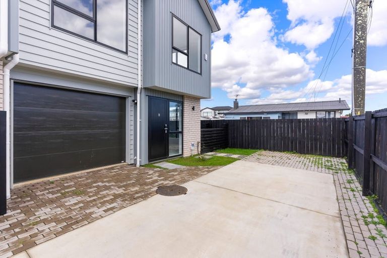 Photo of property in 27e Von Sturmer Street, Mangere East, Auckland, 2024
