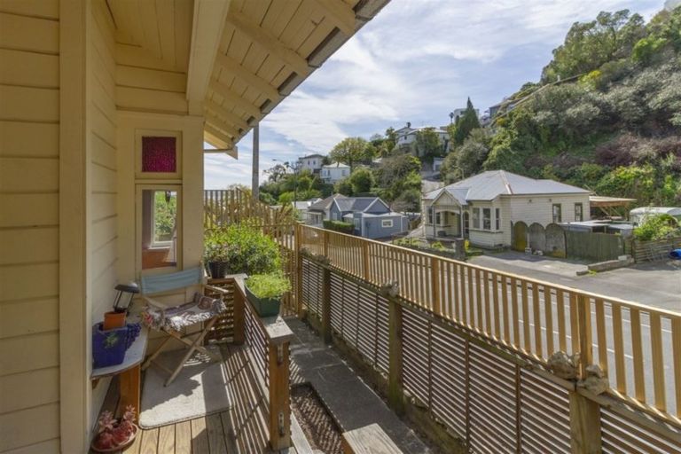 Photo of property in 124 Shakespeare Road, Bluff Hill, Napier, 4110