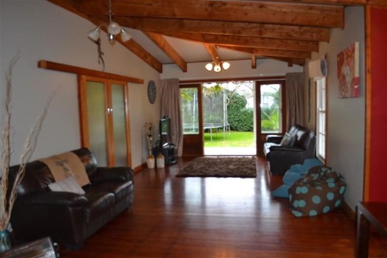 Photo of property in 26 Takiroa Street, Urenui, 4375