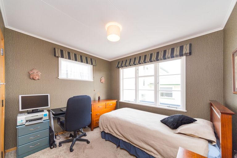 Photo of property in 3 Wincanton Place, Awapuni, Palmerston North, 4412