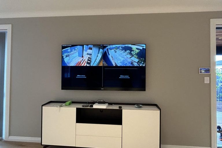 Photo of property in 19 Kerekin Drive, Oteha, Auckland, 0632