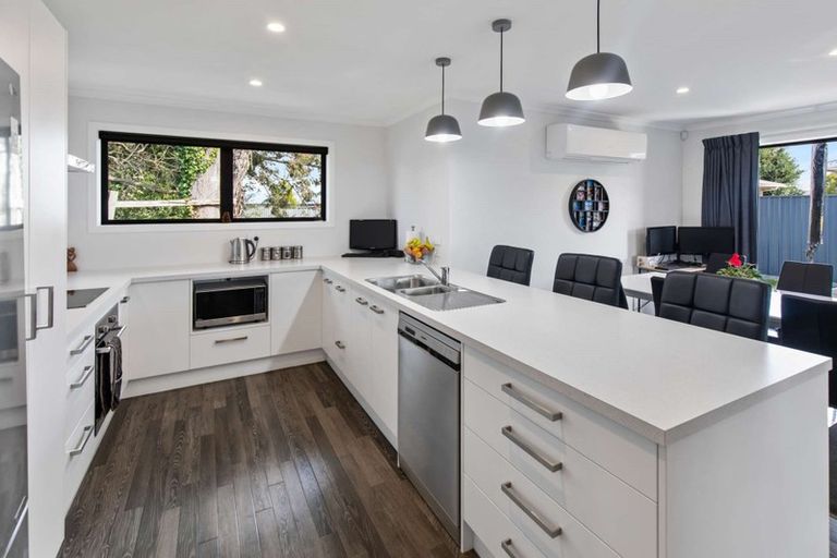 Photo of property in 43a Fairs Road, Milson, Palmerston North, 4414