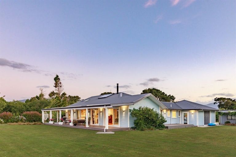 Photo of property in 134 Snodgrass Road, Westport, 7892