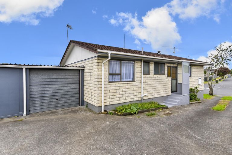 Photo of property in 1/25 Poutini Place, Manurewa, Auckland, 2102