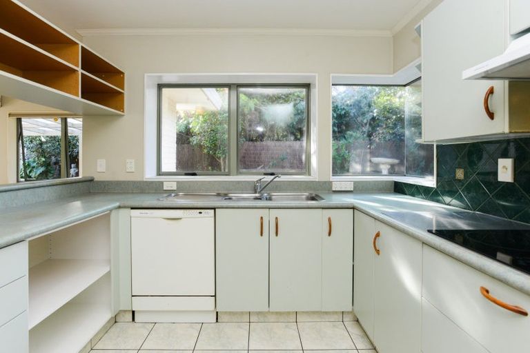 Photo of property in 1/217 Mcleod Street, Camberley, Hastings, 4120