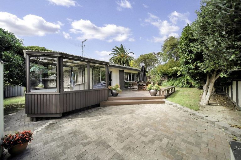 Photo of property in 55 Ray Small Drive, Pahurehure, Papakura, 2113