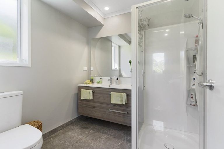 Photo of property in 43 Lakeside Terrace, Omokoroa, 3114