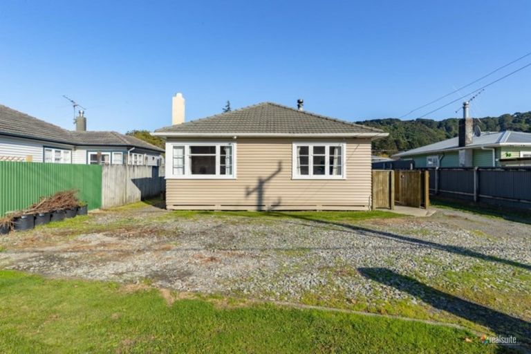 Photo of property in 80 Main Road, Wainuiomata, Lower Hutt, 5014
