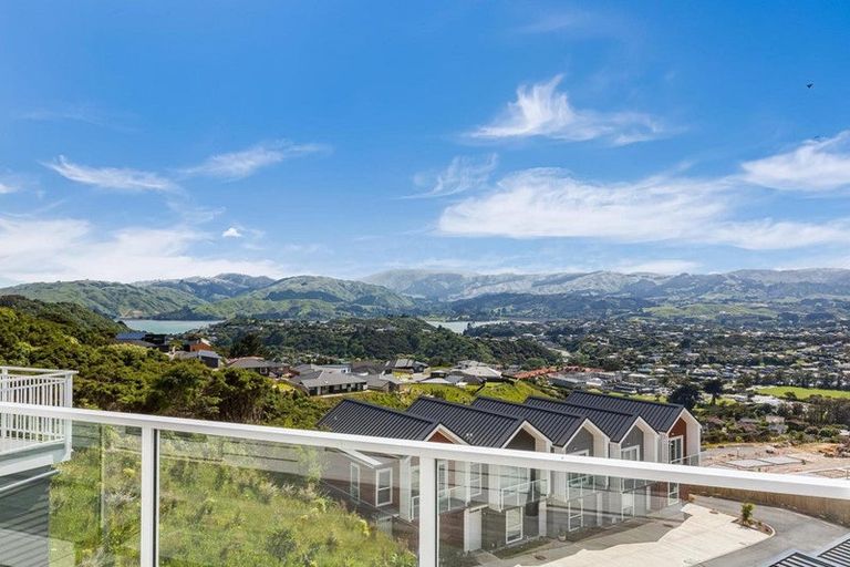 Photo of property in 16 Kopua Place, Whitby, Porirua, 5024